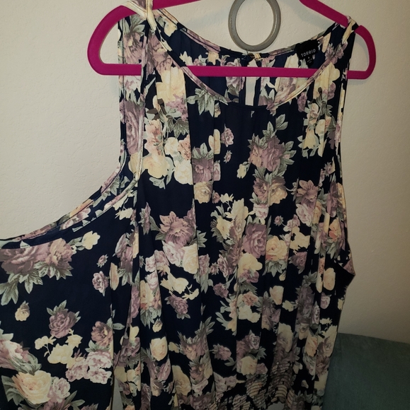 Cold shoulder blouse - Picture 2 of 3